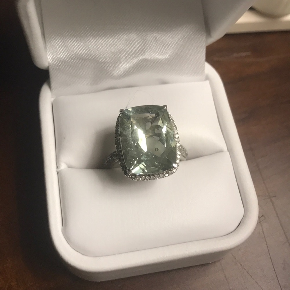 Silver gemstone ring
